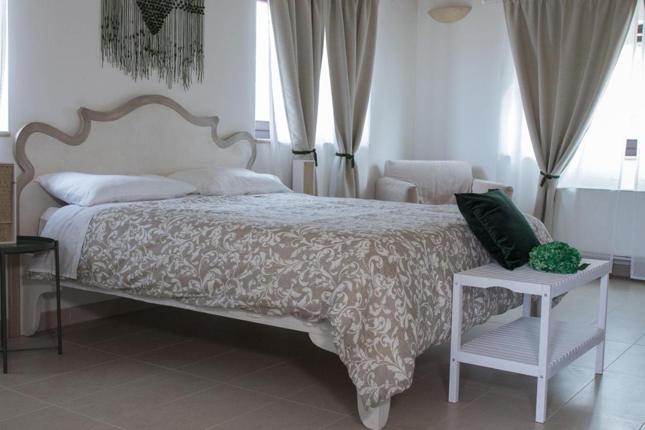Ych-Le Grotte Di Sileno Bed & Breakfast Castellaneta Ngoại thất bức ảnh